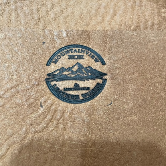 Mountain View and Mercantile Leather Works Purse - Picture 3 of 6